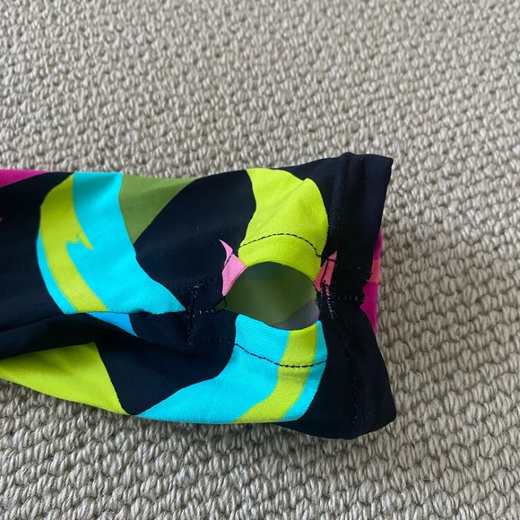 Trina Turk Long Sleeve Swim Tee Small - Picture 6 of 8